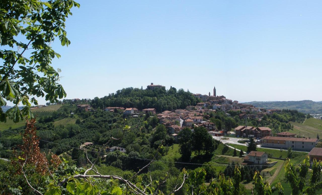 Agriturismo Monbertola Govone Buitenkant foto